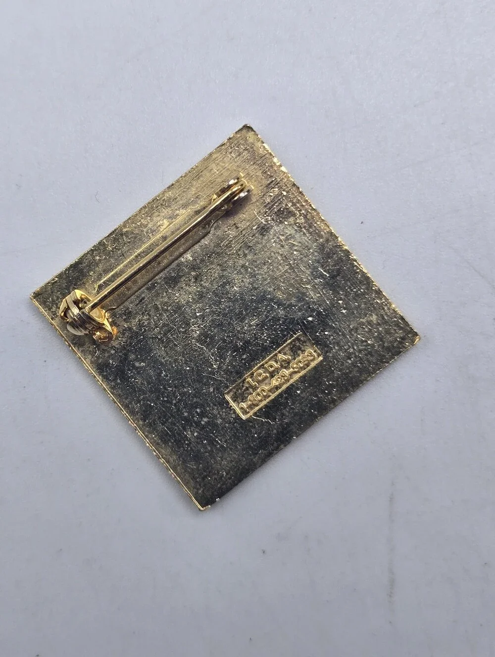 80's Whistler Mountain Ski Resort Lapel Pin Canada Souvenir God Tone Enamel VTG